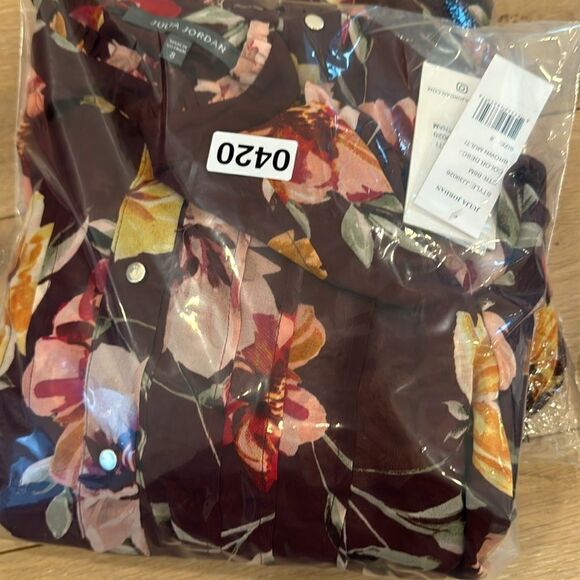 Floral Pleated Long Sleeve Dress
Julia Jordan - Picture 7 of 8